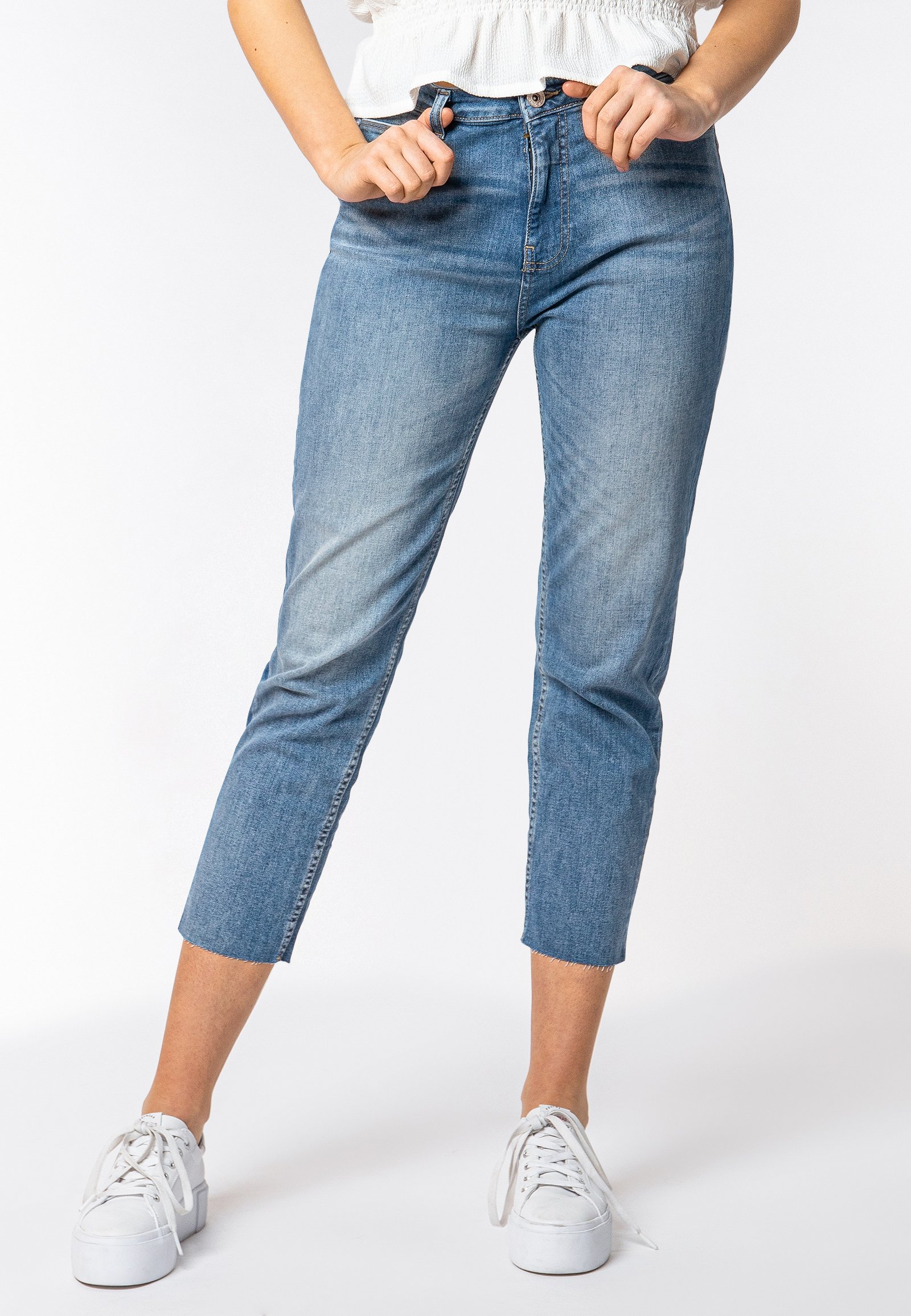 Regular Jeans mit geradem Bein